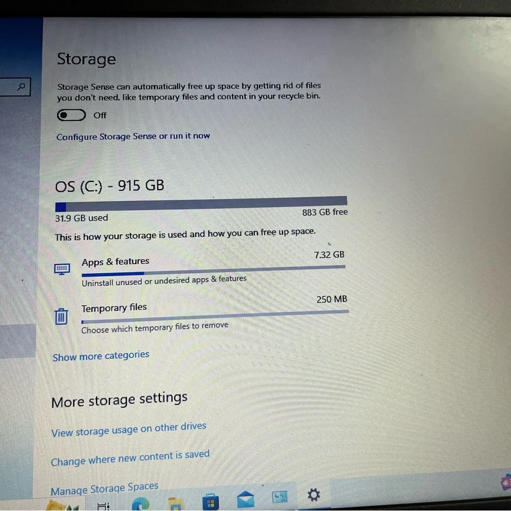 Dell Inspiron 15 3000 Series Laptop i3-7020U 8GB RAM 915 GB HDD Windows 10 Home